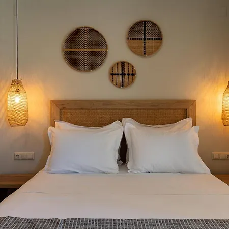 Isla Luxury - Private Pool - 100m From The