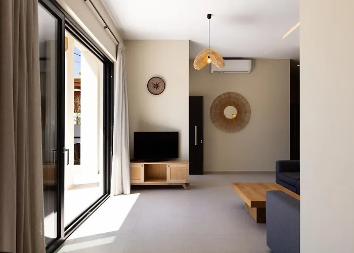 Isla Luxury - Private Pool - 100m From The